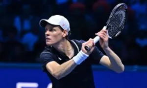 Sinner vào bán kết ATP Finals dù chưa đấu lượt cuối