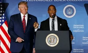Ông Trump chọn cựu cầu thủ bóng bầu dục làm bộ trưởng nhà ở Ông Trump chọn cựu cầu thủ bóng bầu dục làm bộ trưởng nhà ở