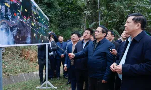 Đường sắt Lào Cai - Hà Nội - Hải Phòng cần 'thẳng và ngắn nhất' Đường sắt Lào Cai - Hà Nội - Hải Phòng cần 'thẳng và ngắn nhất'
